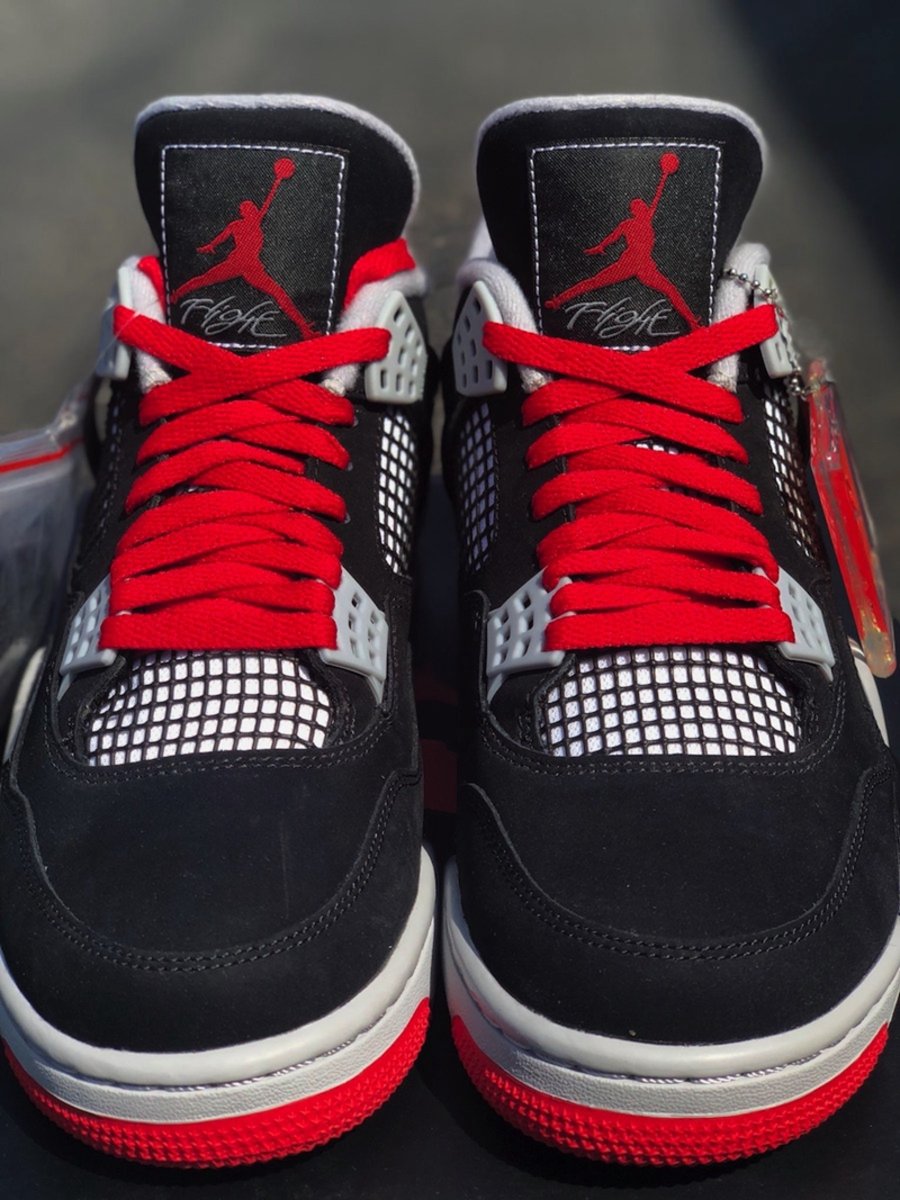 Jordan Brand,Air Jordan 4,Spla  OVO 黑红泼墨！Drake 专属 Air Jordan 4 曝光最新细节图