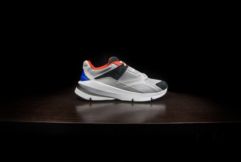 Under Armour,UA Forge96,开箱,上脚  万万没想到，UA 首款老爹鞋如此惊艳！复古风纯正还有奢华用料！