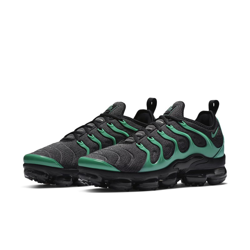 Nike,Air Vapormax Plus  酷似八爪鱼的设计！Nike Air Vapormax Plus 黑绿配色曝光
