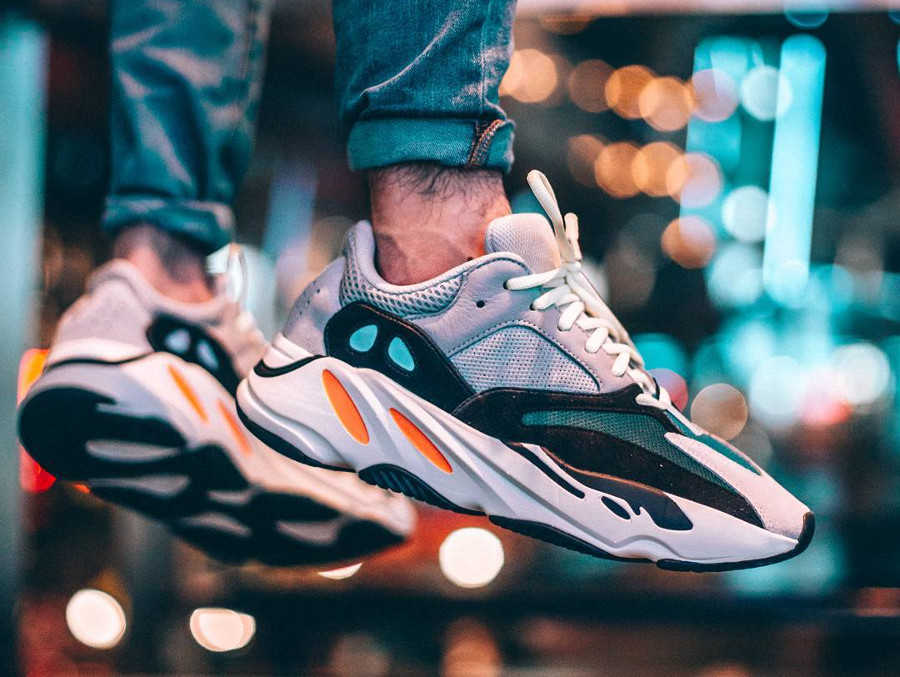 Yeezy 700,Yeezy B75571 终于要在下周发售了！一波 Yeezy 700 的上脚提前欣赏！