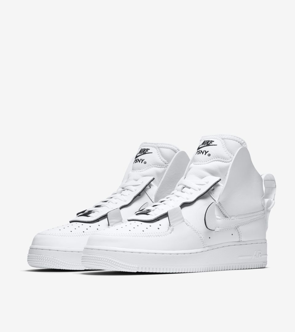AO9292-101,,发售,Nike Air Force  最初亲友限定的配色！PSNY x Nike Air Force 1 纯白明早发售