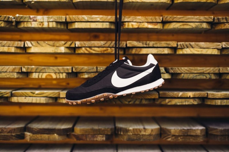 OFF-WHITE,Waffle Racer,发售,Nike  OFF-WHITE 联名再添新品！经典鞋款 Waffle Racer 加入联名阵营