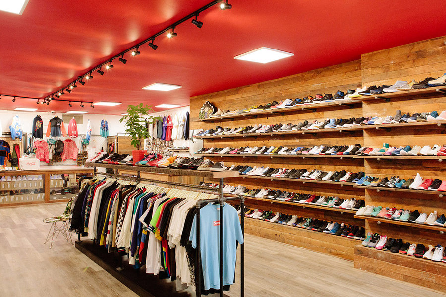 Nike,adidas,AJ,Air Jordan  谁说 Sneakerhead 不在乎球鞋涨跌？这些经历你全中才算球鞋真爱！