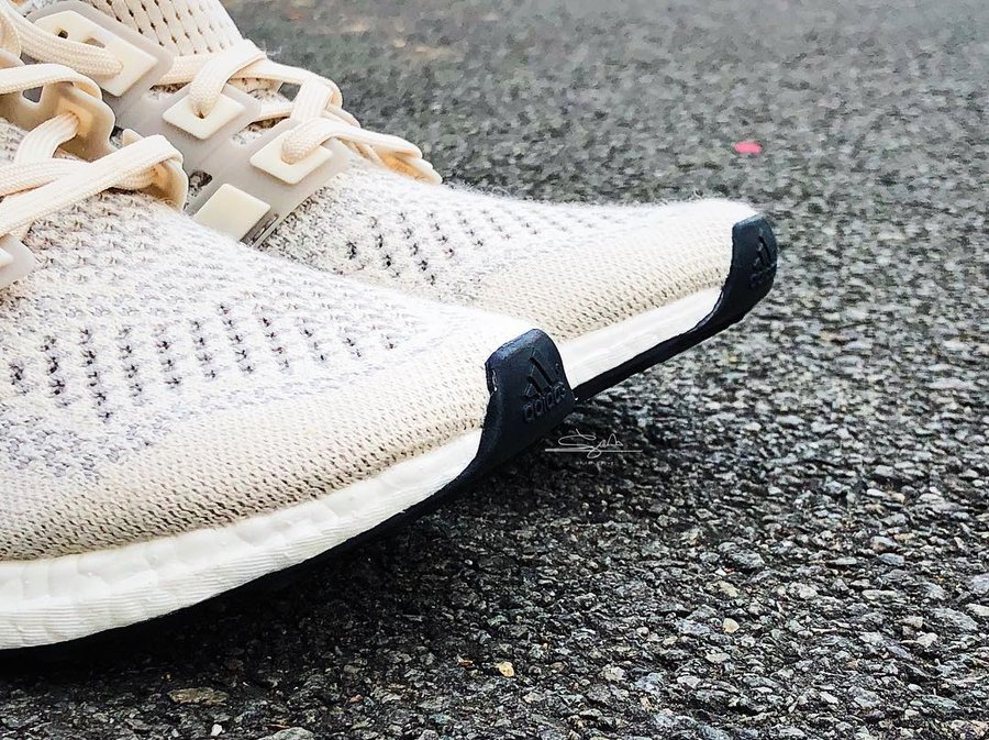 adidas,Ultra Boost 1.0  初代 Ultra Boost 复刻实物疑似曝光！奶油配色将于明年发售