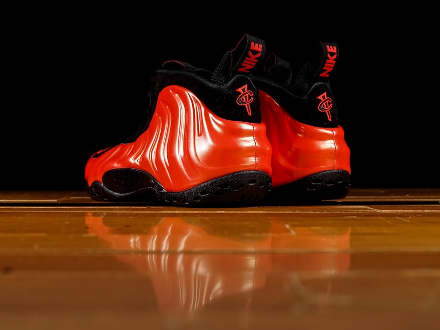 Air Foamposite One,“Habanero R  实物也太帅了！Air Foamposite One “辣椒喷” 现已海外发售