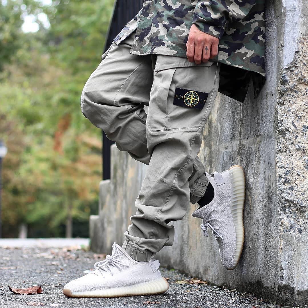 Yeezy 350 V2,adidas,发售  买白斑马还是等它？芝麻 Yeezy 350 V2 “Sesame” 下周即将发售