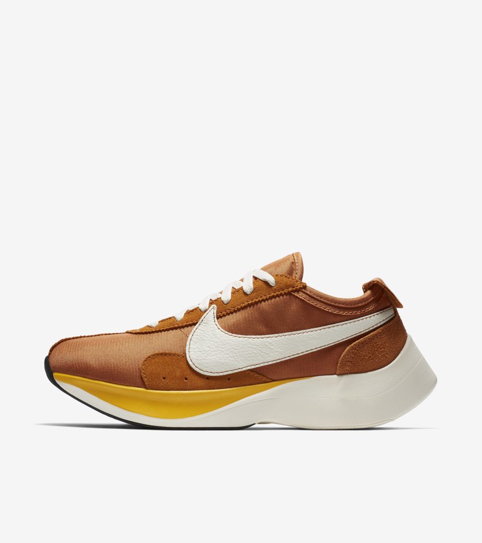 MoonRacer,Nike,发售  部分尺码已售罄！Nike Moon Racer 全新三色现已发售