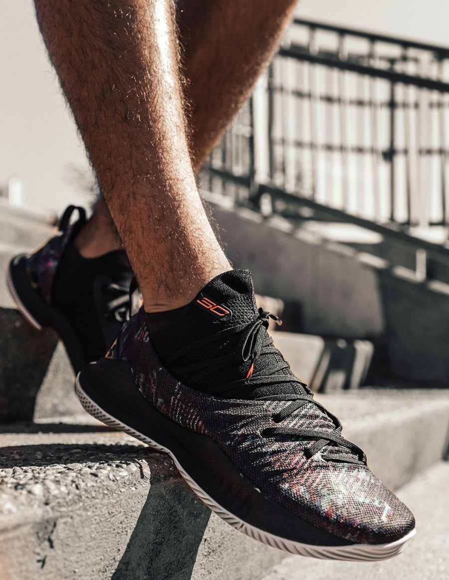 Under Armour,Curry 5,3020657-0  库里最新一代战靴！全新黑彩虹 Curry 5 本周发售