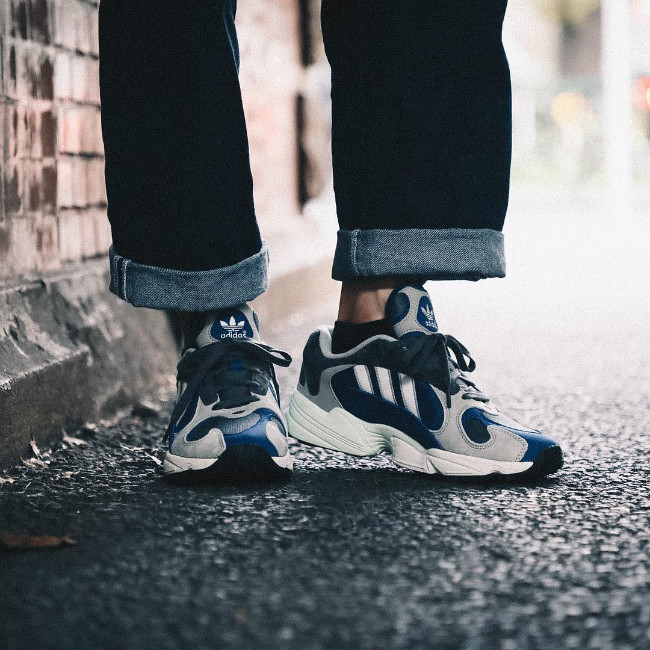 adidas,Yung-1,发售,上脚  今年大热的平民老爹鞋！adidas Yung-1 两款全新配色刚刚发售！