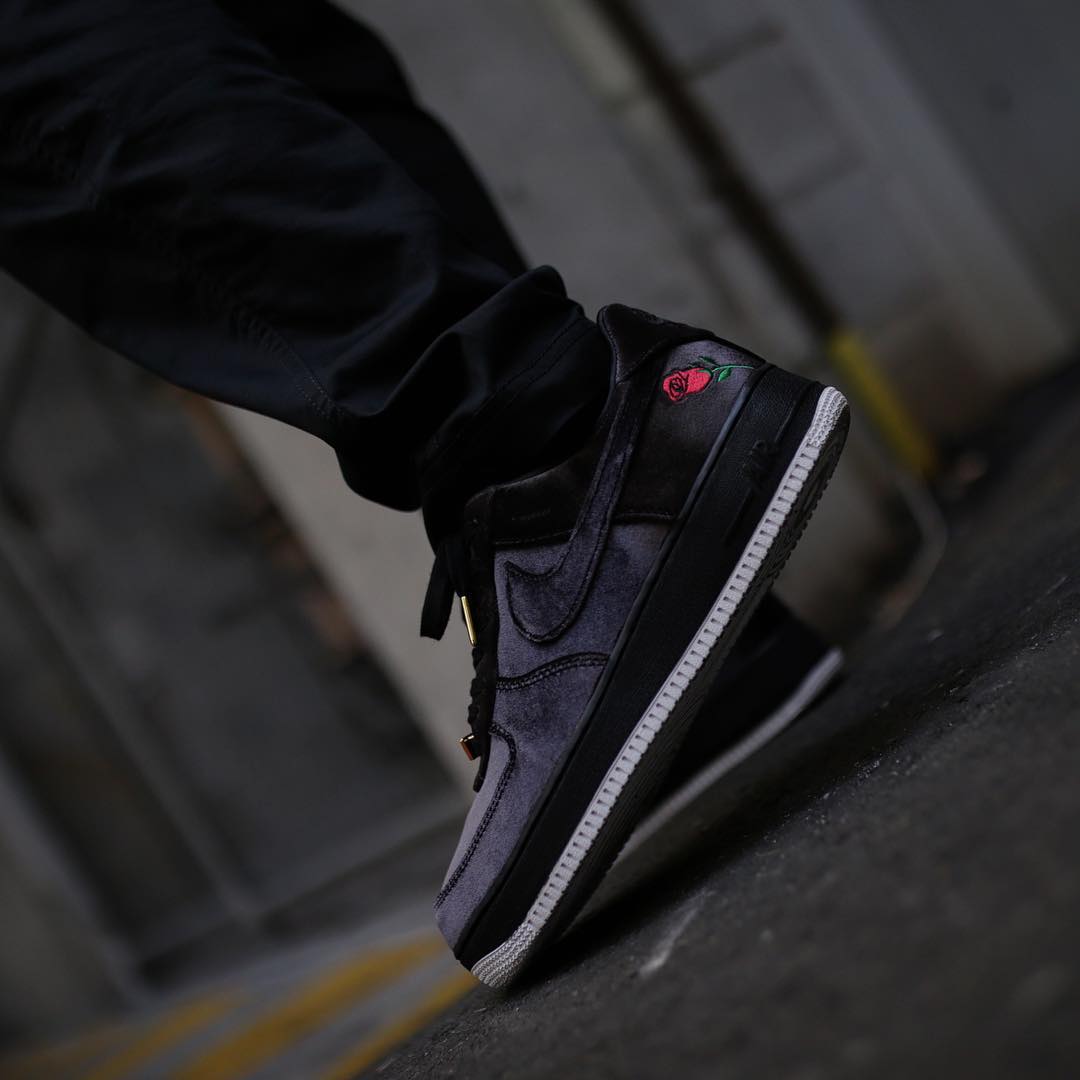 Nike,Air Force 1,AF1,Satin,QS,  规格极高！玫瑰丝绸 Air Force 1 “Satin” QS 明早正式发售！
