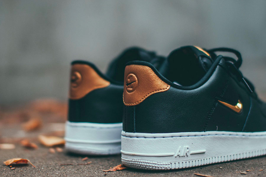 Air Force 1,Nike,发售  金色点缀低调奢华！小钩版本 Air Force 1 Jewel 全新配色登场