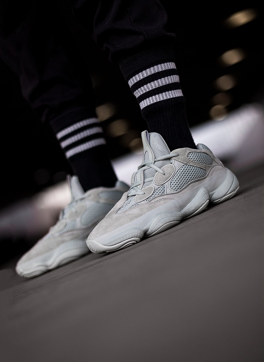 Yeezy,Yeezy 500,adidas  女码经历价格飞涨！今早的 Yeezy 500 你抢到了吗？