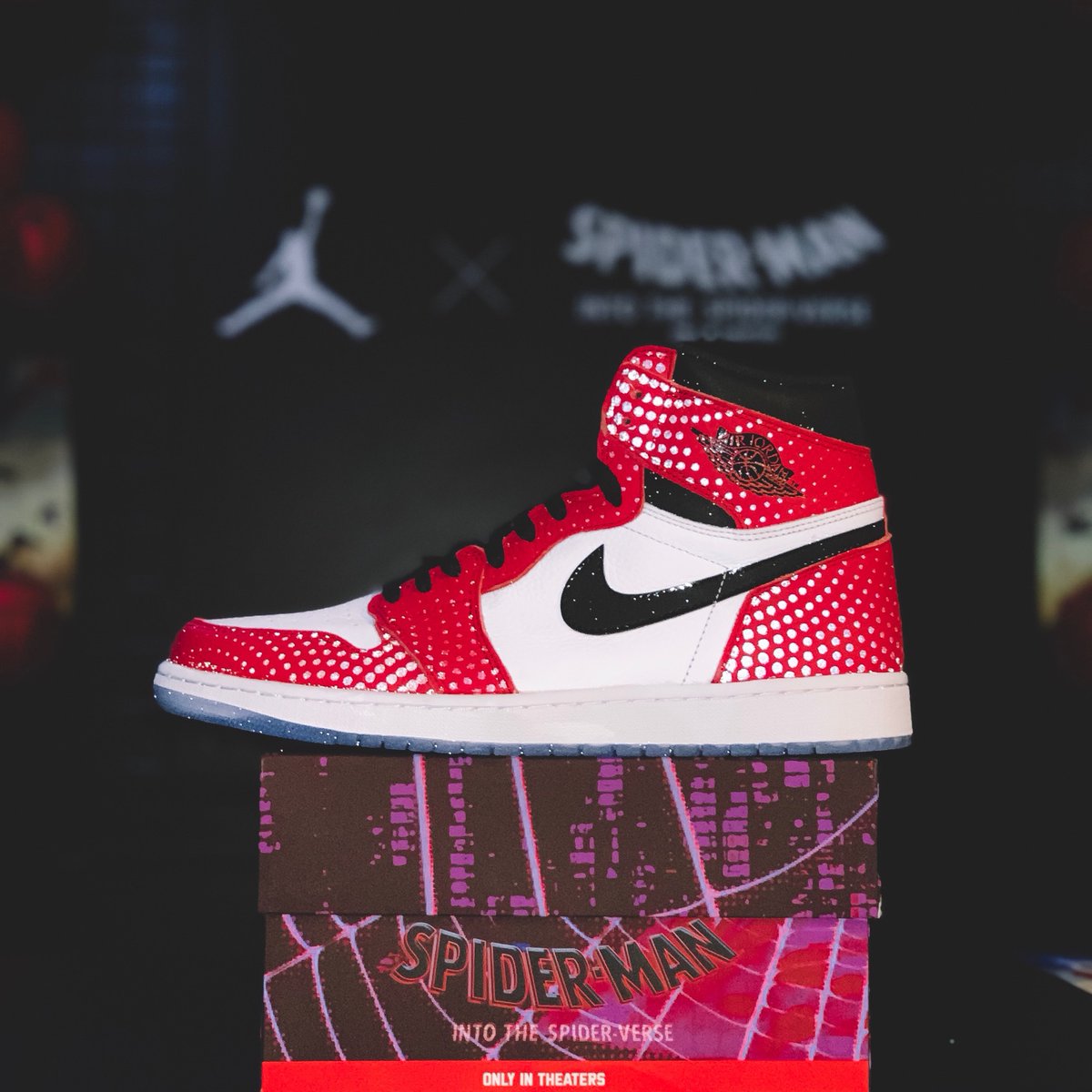AJ1,Air Jordan 1,555088-602,发售  蜘蛛侠 AJ1 再曝全新细节！鞋身鞋盒都亮眼，本月发售！