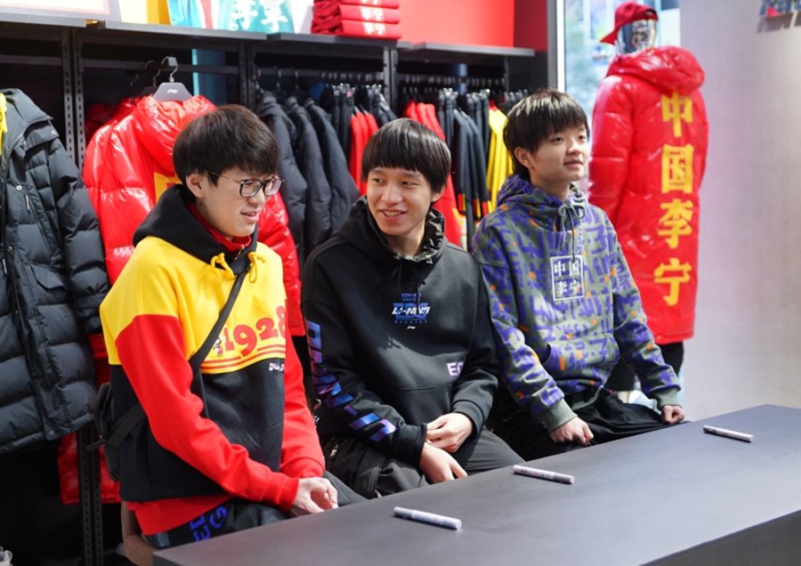 EDG,李宁,发售  厂长竟然是被电竞耽误的球鞋设计师！EDG 这次也有了联名战靴！