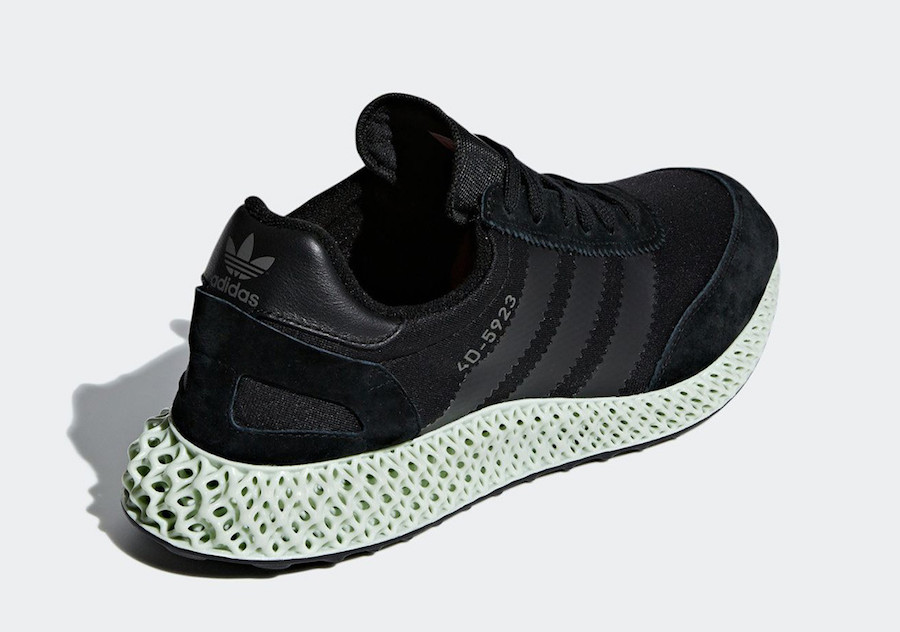 adidas,Futurecraft 4D-5923,发售  4D 跑鞋全新配色！纯黑 adidas Futurecraft 4D-5923 即将发售