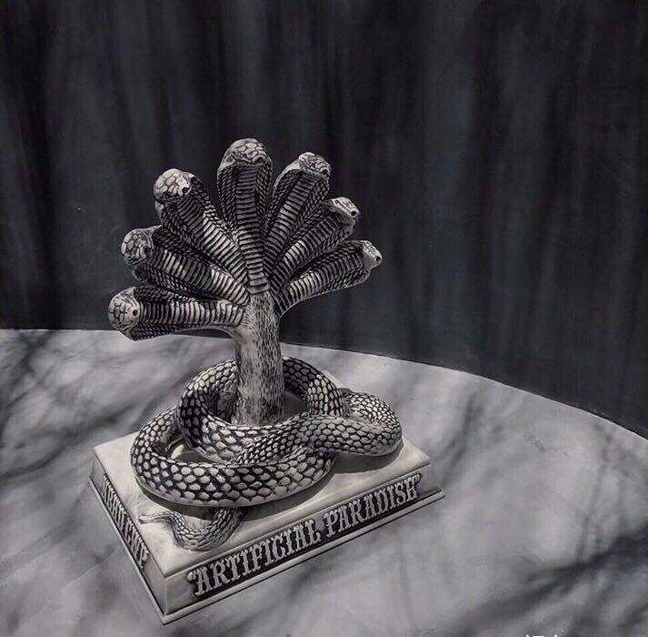 NBHD,WTAPS  两大顶级潮牌的主理人联手，打造了一件「绝不撞衫」的神物！