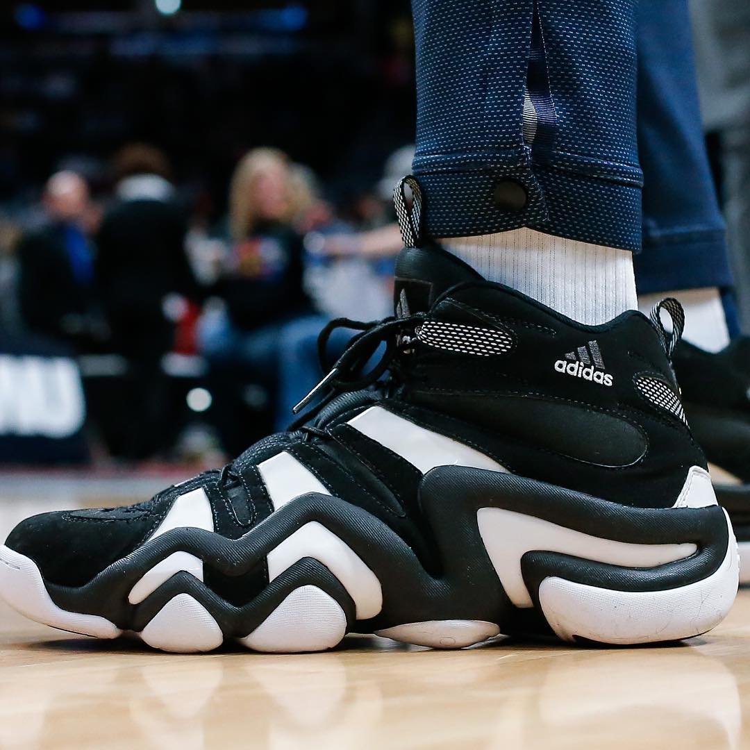 Nike,adidas,Yeezy,AJ,Air Jorda 塔克穿上专属球鞋,还有久违的尼克扬!一周 NBA 赛场球鞋上脚精选! Nike,adidas,Yeezy,AJ,Air Jorda 塔克穿上专属球鞋,还有久违的尼克扬!一周 NBA 赛场球鞋上脚精选!