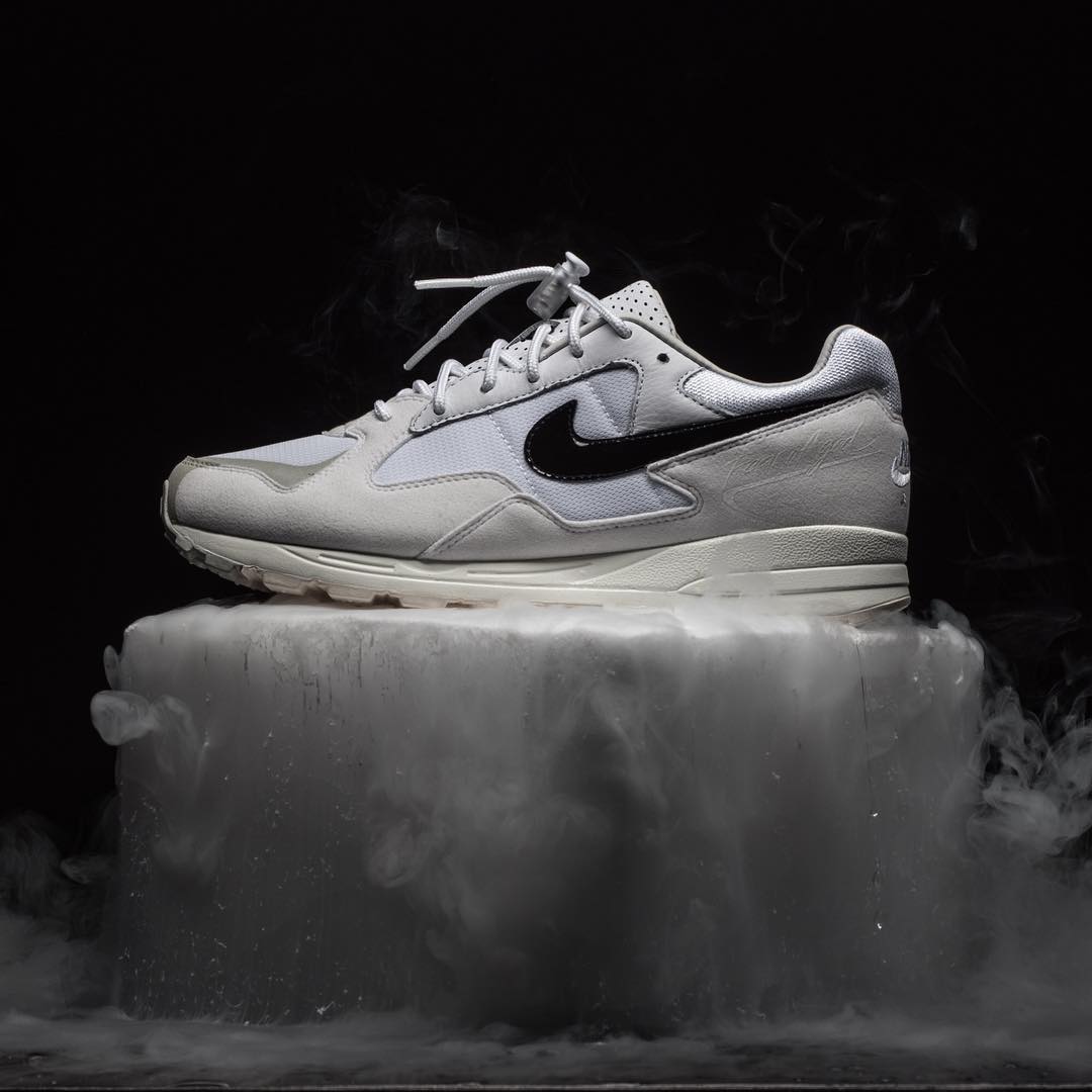 Nike,Fear of God,Air Skylon 2,  明天官网发售！复古 FOG x Air Skylon 2 质感真的不错！