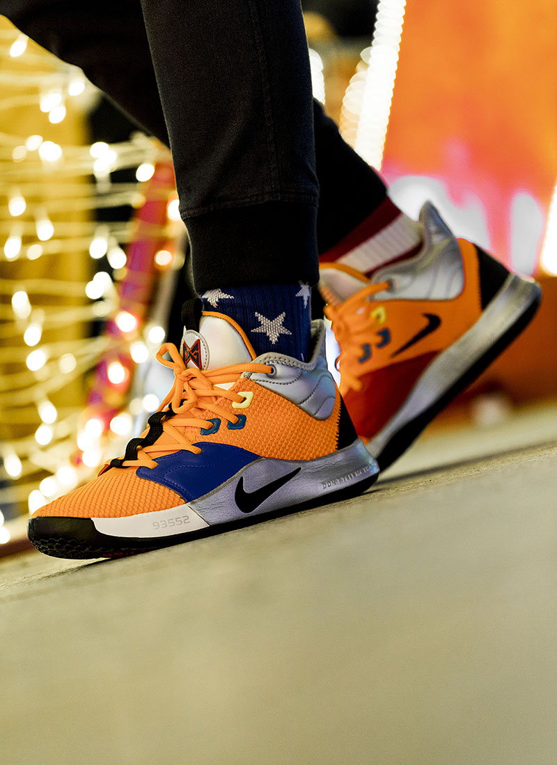 Nike,PG3,NASA  抢先开箱+上脚！今年第一双巨星签名鞋，就得加钱买！