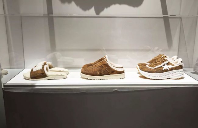 UGG,BAPE  看了这几双即将发售的「联名新鞋」我才知道，今年钱包一定遭殃...