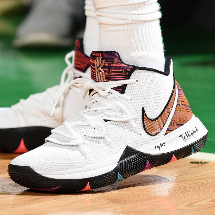 球星上脚,NBA,球鞋上脚 看完这些 “黑人月” 主题球鞋,还得数这双 Harden Vol.3 最优秀 球星上脚,NBA,球鞋上脚 看完这些 “黑人月” 主题球鞋,还得数这双 Harden Vol.3 最优秀