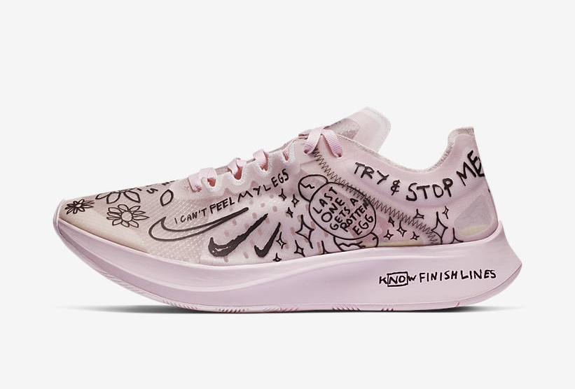 AT5242-100,Zoom Fly,Nike AT5242-100 遍布趣味涂鸦！这双 Nike「半透明跑鞋」让你省去定制环节