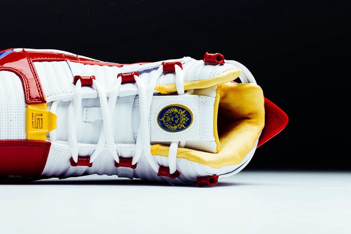 Nike,LeBron 3,LBJ3,SuperBron,A  大家都想要的詹姆斯稀有 PE！LeBron 3 超人配色实物近赏
