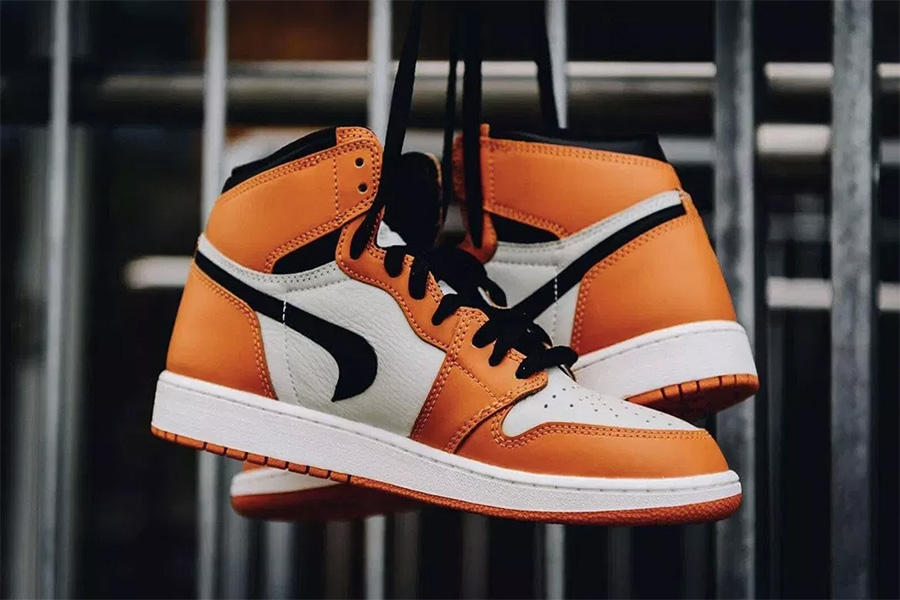 AJ1,Air Jordan 1  出人意料的天价鞋！错版扣碎篮板 Air Jordan 1 价值上万美元！