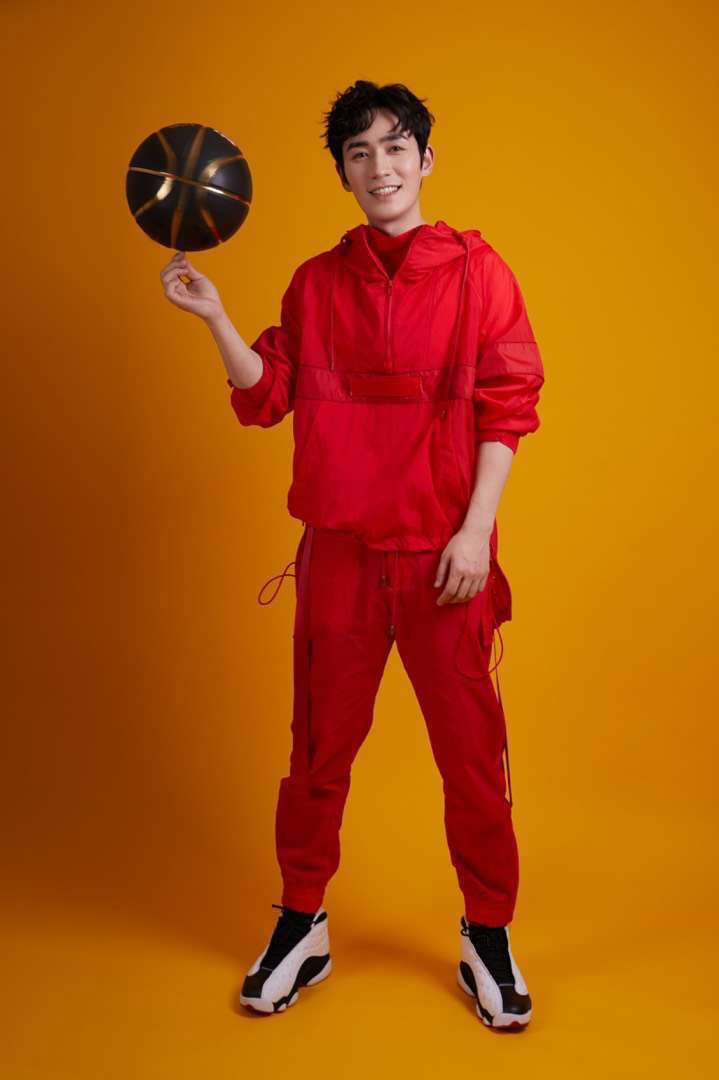 明星,上脚,欧阳娜娜  虽然乔杉带货 Air Jorshan 1，但这几位国内明星才是球鞋真爱粉！