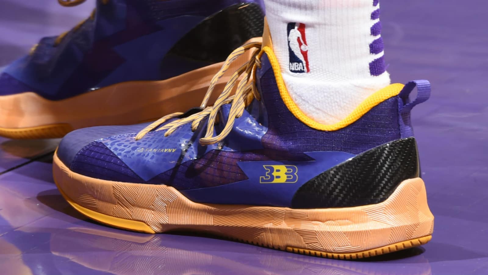 Nike,Big Baller Brand,NBA  湖人队插手调查：球哥受伤和 BBB 球鞋到底有没有关系？