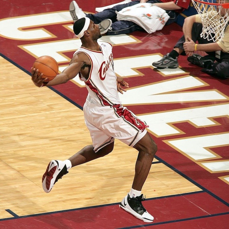 发售,LeBron 3,Home,AO2434-101  时隔 14 年后首次回归！Nike LeBron 3 “Home” 下月初发售