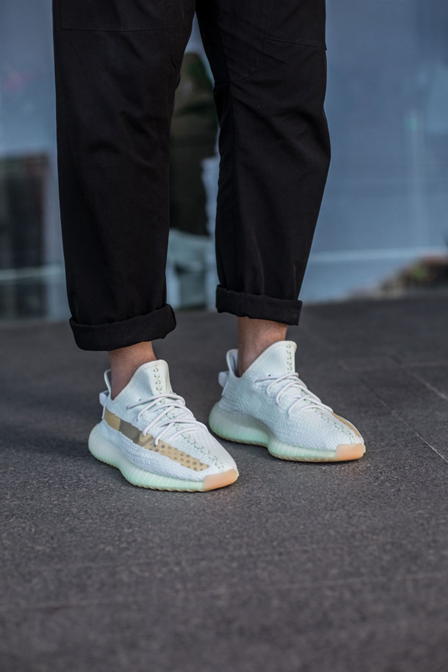 Air Jordan 1,AJ1,Yeezy  侧透 Yeezy 全线碾压 AJ1！近期「最圈钱球鞋」你入了哪些？