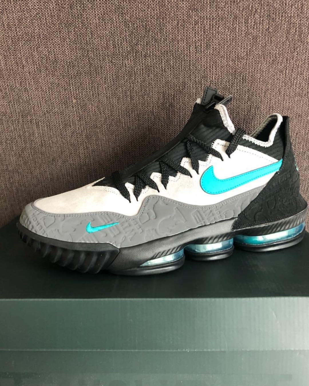Nike,LeBron 16 Low,LBJ16,LeBro  还有隐藏配色？LeBron 16 Low “atmos” 浮现网络！