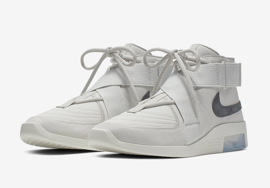 FOG,Nike,Fear of God,adidas,Ye  今天你抢到哪双鞋了？别忘了明天还有已经起飞的 FOG 联名！