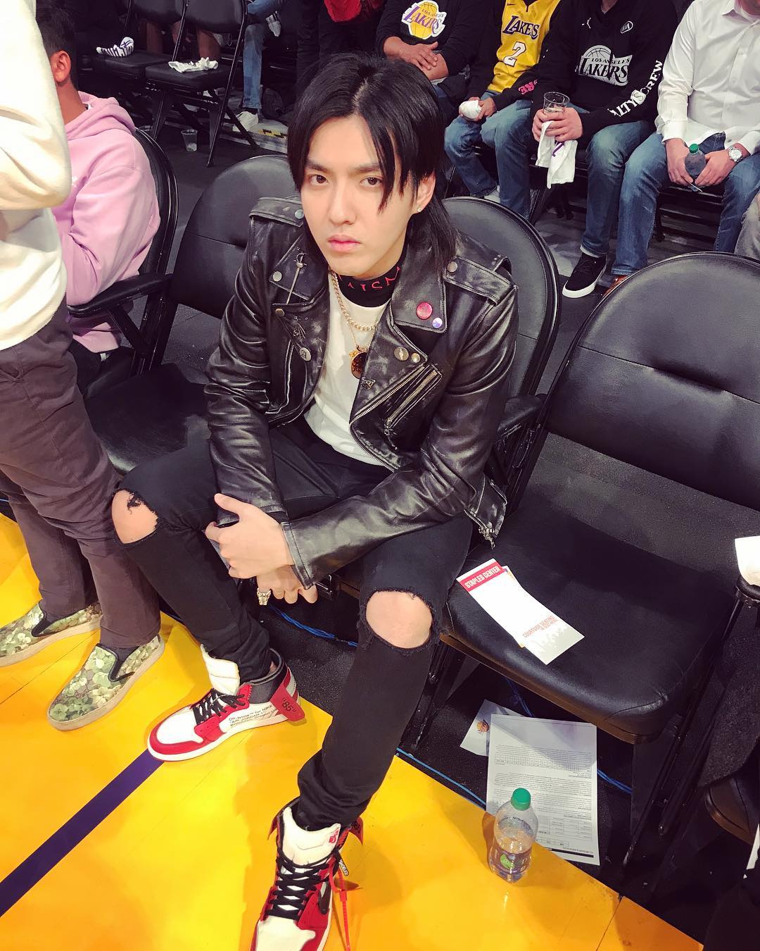 除了,《,大碗宽面,》,吴亦凡,吴,亦凡,的,「,  除了《大碗宽面》，吴亦凡的「球鞋品味」也能圈粉无数！