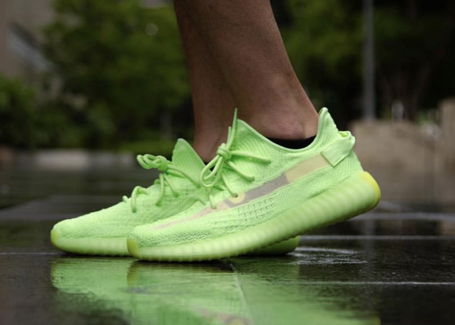 adidas,yeezy,发售  预售价格破 ￥2500！夜光 Yeezy 350 V2 本月底发售