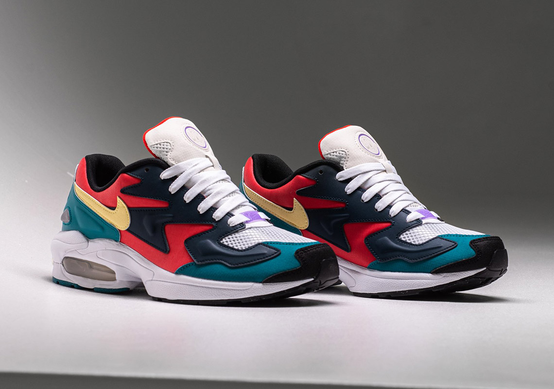 Nike,Air Max 2 Light,发售,BV1359  夸张线条 + 拼接设计！全新 Air Max 2 Light 周四发售