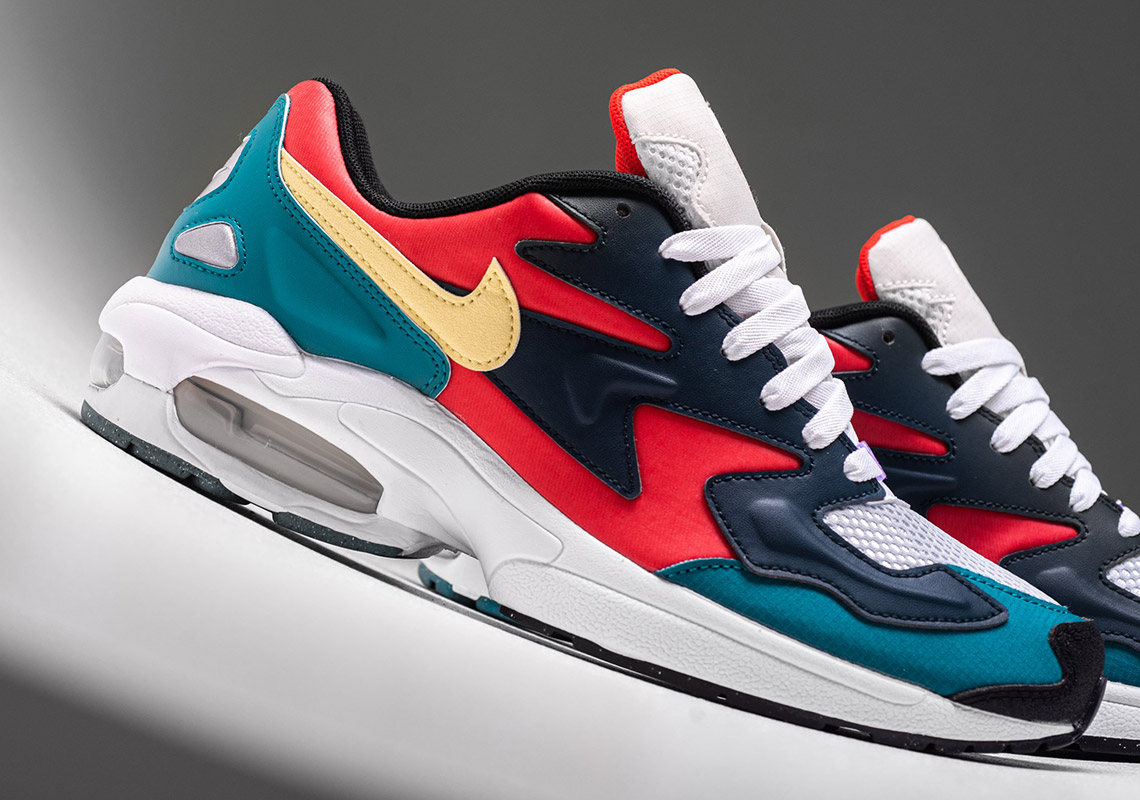 Nike,Air Max 2 Light,发售,BV1359  夸张线条 + 拼接设计！全新 Air Max 2 Light 周四发售