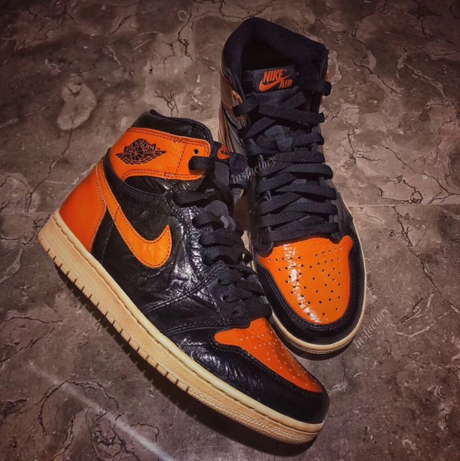 Air Jordan 1,AJ1,555088-028  Air Jordan 1 扣碎 3.0 实物曝光！这次材质有点小特殊...