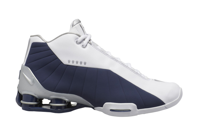 Nike,AT7843-100,SHOX BB4 AT7843-100 本月发售！卡特经典飞扣战靴 SHOX BB4 即将回归！