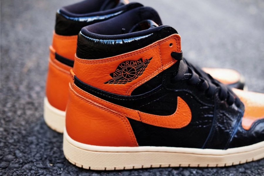 Air Jordan 1,AJ1,扣碎,发售,上脚,5550  Air Jordan 1 扣碎 3.0 上脚图来了！10 月发售！