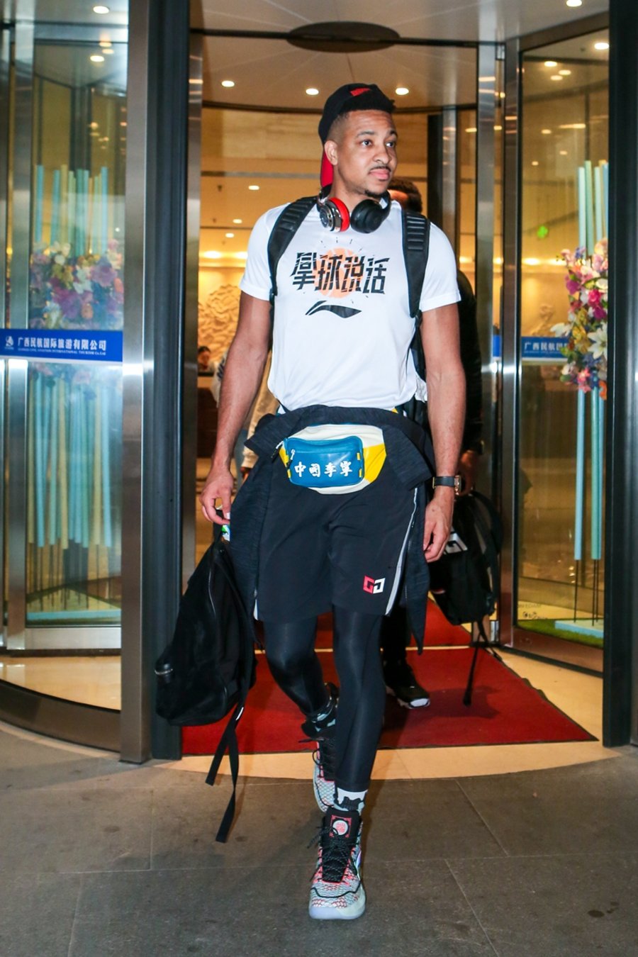 CJ·迈克勒姆,李宁,驭帅13,明星,上脚  中国行正式开启！CJ·迈克勒姆上脚驭帅 13 端午配色