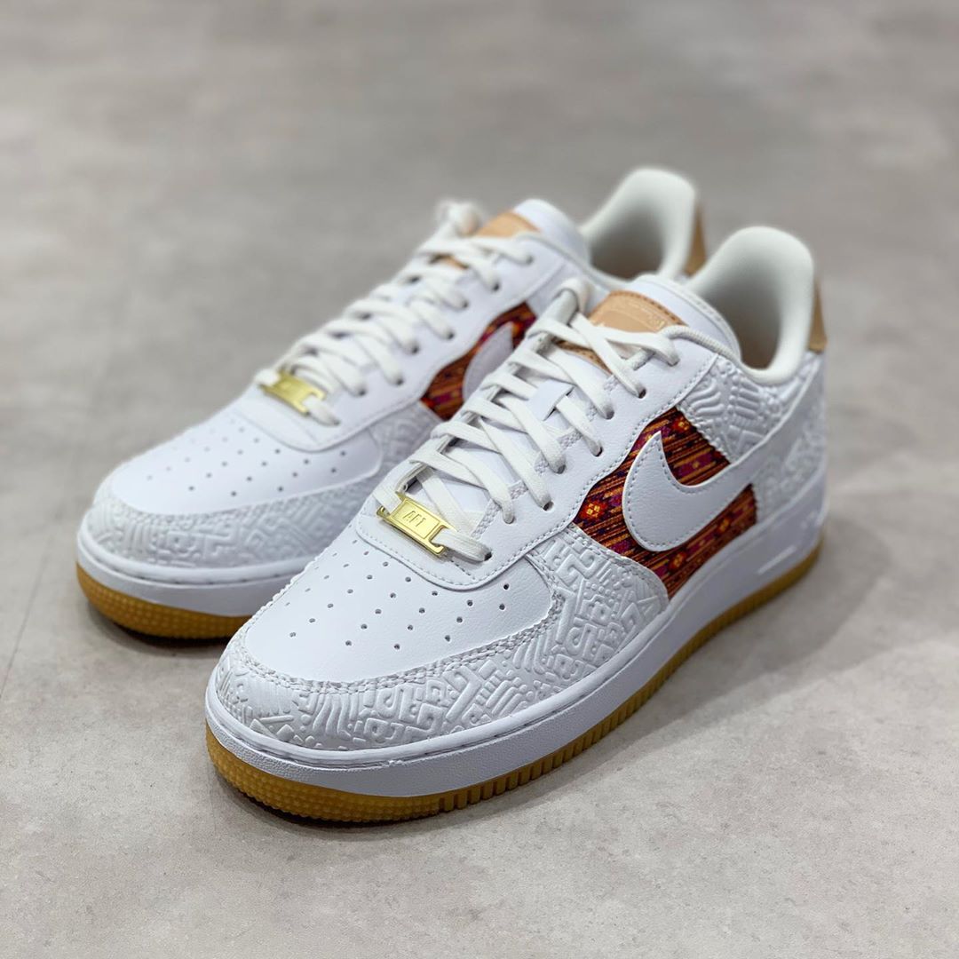 Nike,Air Force 1,AF1,发售,CK6601  这个浮雕鞋面有点好看！全新 Air Force 1 07 即将发售！