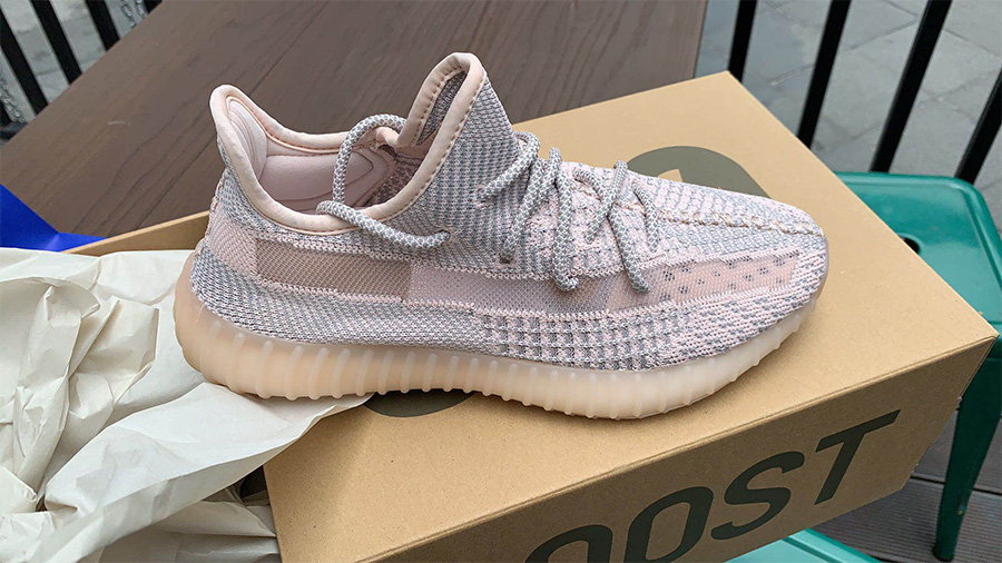 FV5578,Yeezy 350 Boost V2,Yeez FV5578 粉天使 Yeezy 350 V2 今早发售！你抢到了吗？