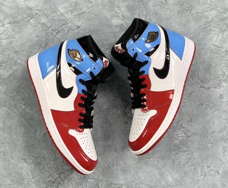 Air Jordan 1,CK5666-100,AJ1,发售  芝加哥 + 北卡蓝！这双 Air Jordan 1 新品看着就不便宜！