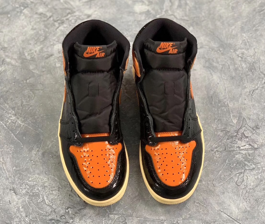 Nike,Air Jordan 1,AJ1,发售,55508  黑扣碎配色 + 高规格鞋面材质！这双 Air Jordan 1 有点帅！