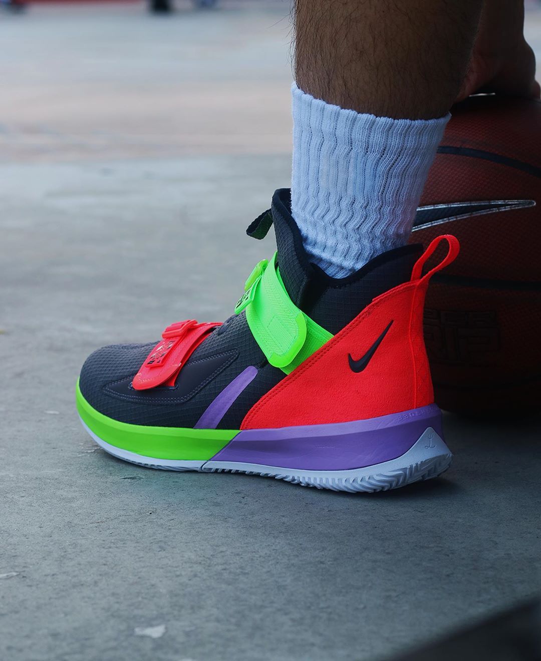Nike,Lebron Soldier 13,发售  颜值与性能并存！LeBron Soldier 13 现已发售！