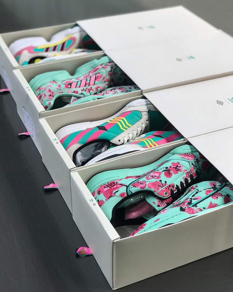 adidas,发售  99 美分就能买 adidas 球鞋！这个联名系列可真会玩！