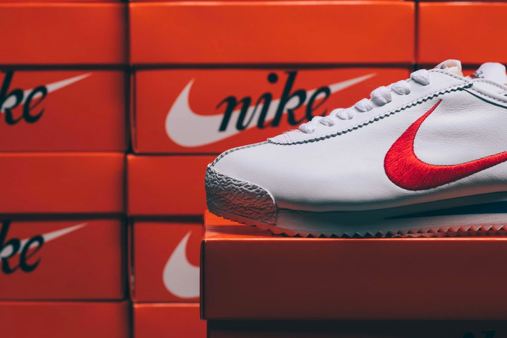 皮革,内衬,复古,大钩,「,鞋狗,」,配色,Nike,Nik  皮革内衬 + 复古大钩！「鞋狗」配色 Nike Cortez 实物近赏