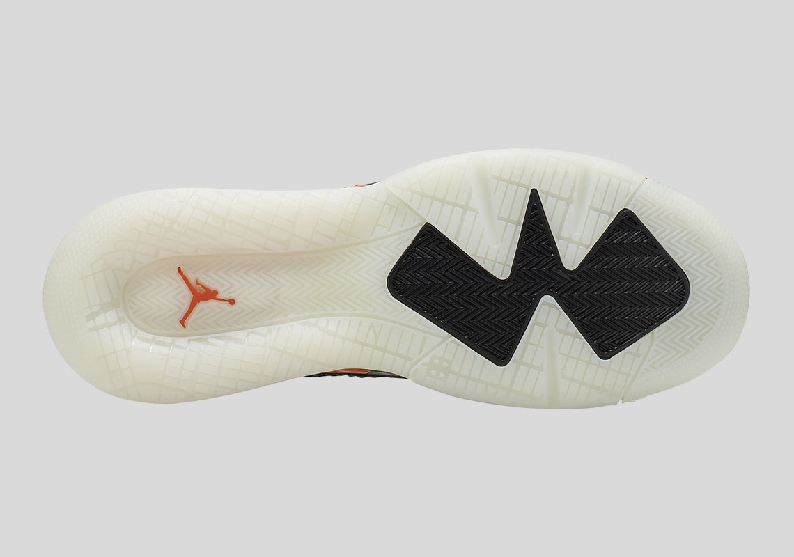 Jordan Mars 270  扣碎 + 黑红，还有夜光外底？这双 Jordan Mars 270 是个狠货！